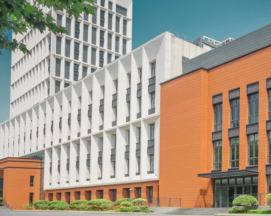 學(xué)?？照{(diào)節(jié)能方案